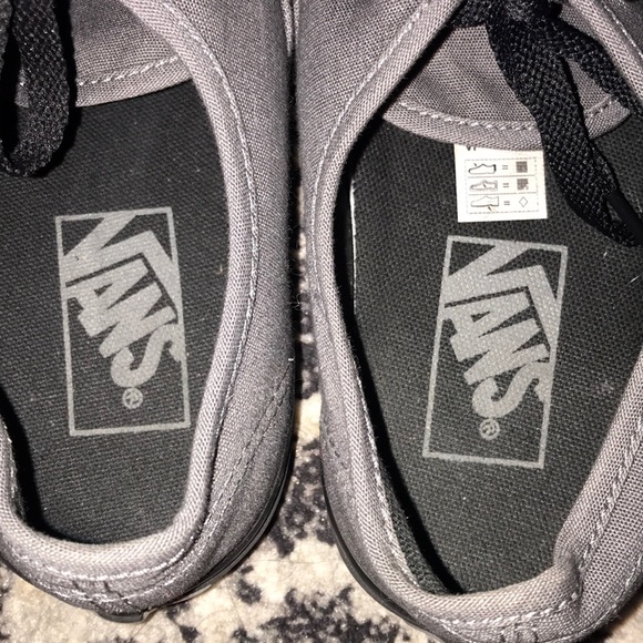 Vans - Picture 2 of 3